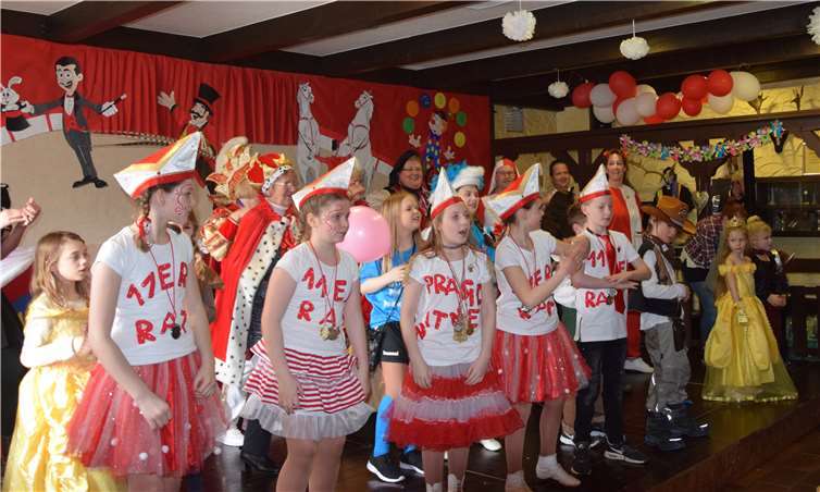 Hannah Menk brillierte als Kinderpräsidentin 