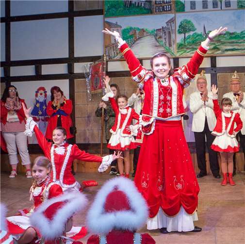Lustige Handballer luden alle Jecken ein in „Darkos Darkroom“ 