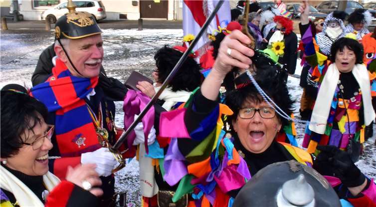 Närrische Frauen rissen Macht über Bassenheim an sich 