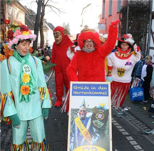Dat Sönnche schien den Tollitäten und Tausenden Jecken 