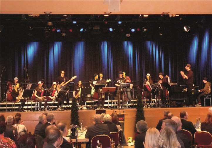 Zahlreiche Ehrengäste waren gekommen 