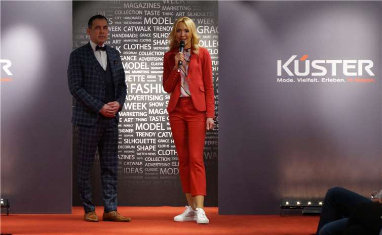 Kräftige Farben, Prints und Stilbruch sind angesagt 