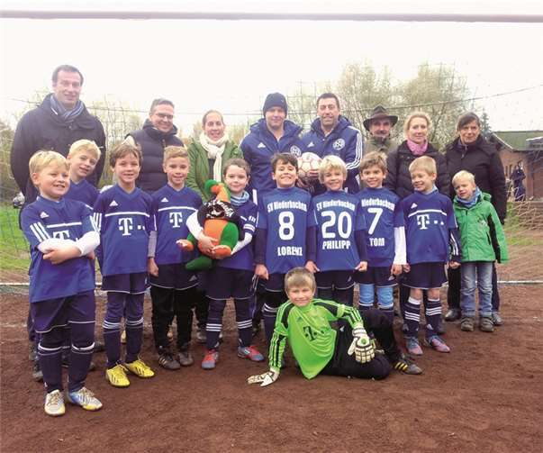 Erfolgstruppe freut sich über neuen Spielball