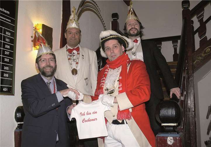 Närrische Rathaus-Invasion mit Hindernissen 