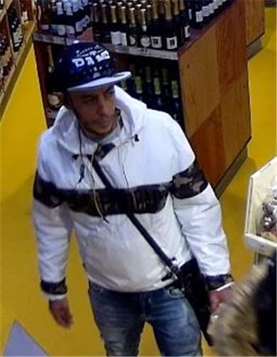 Fahndung nach Rucksack-Dieben 