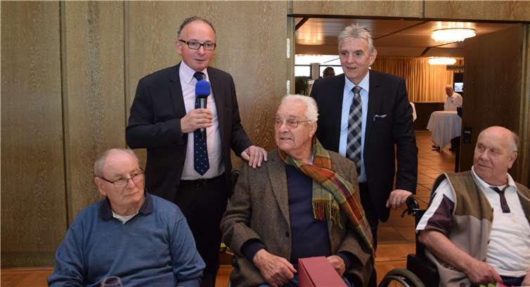 Gesellige Stunden mit viel Musik und heiterer Unterhaltung 