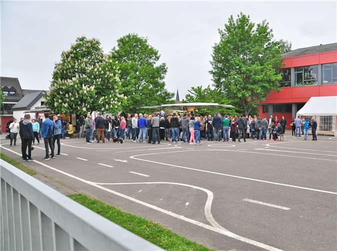 Unter der Eierkrone wurde kräftig gefeiert 