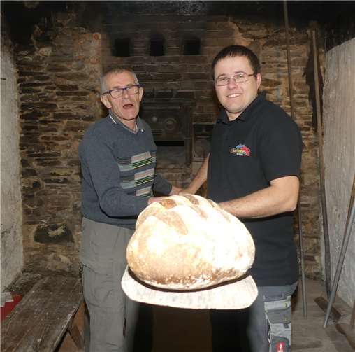 Knuspriges Bauernbrot und deftiger Eintopf 