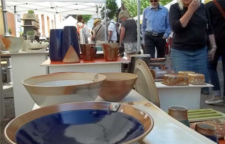 Europa zu Gast beim Keramikmarkt in Höhr-Grenzhausen 