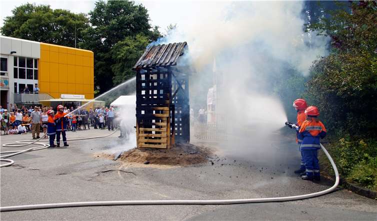 Attraktive Show und Jugendfeuerwehr zum Anfassen 