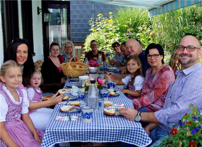 Höhr-Grenzhausen deckte fürstlich den Frühstückstisch 