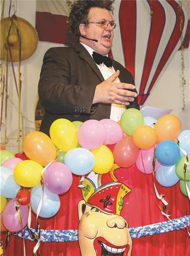 Mit närrischem Kompass in der Hand ins Fastnachtsland