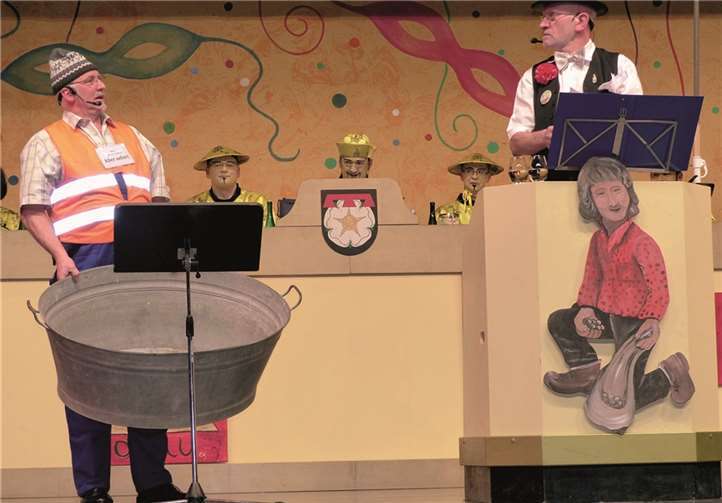 „Is für dä Fahradwech noh Lay die Stadtkass leer, muss halt dat Gold der Chinese her!“ 