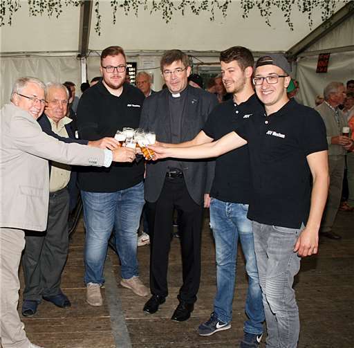 Schürreskarrerennen und König der Junggesellen 