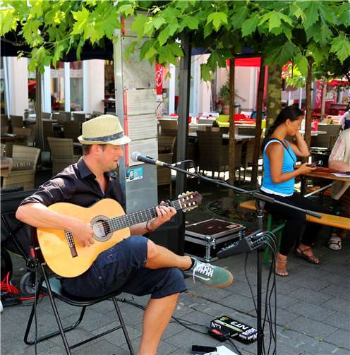 Sommerfest mit einem Hauch von Mittelmeer 