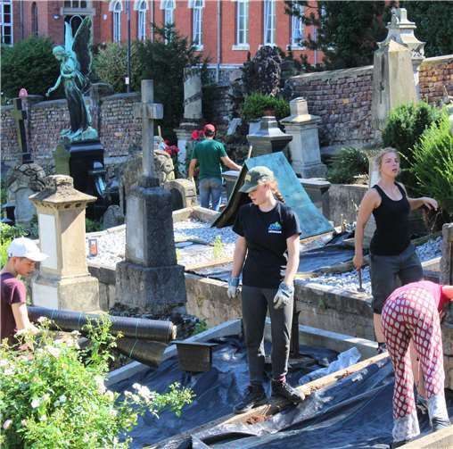 „Startschuss zur Neugestaltung des Geländes“ 