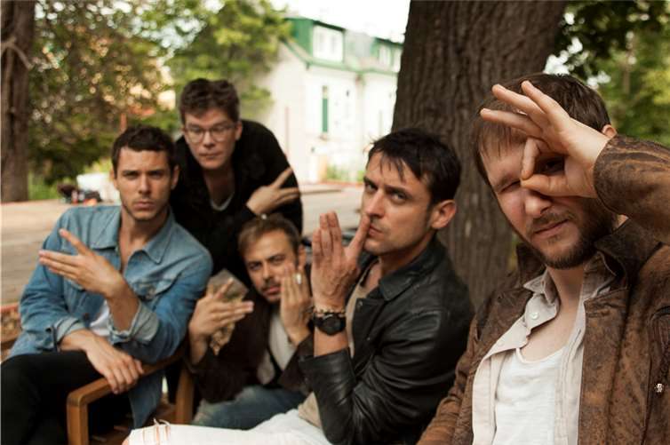 Wanda sind Amore, Chaos & Rock‘n‘Roll 