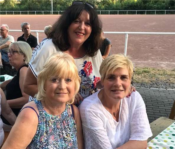 Nicht nur zu Karneval sind die Möhnen in Feierlaune 