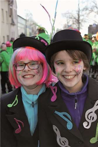 Sie geben den „Ton“ an, im großen Karnevalszug 