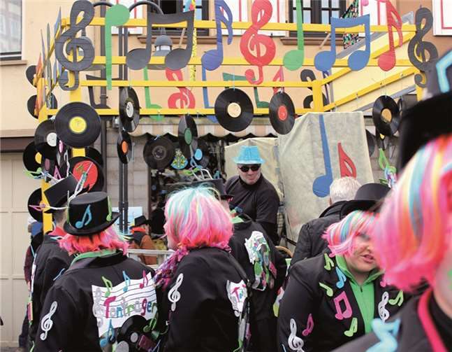 Sie geben den „Ton“ an, im großen Karnevalszug 