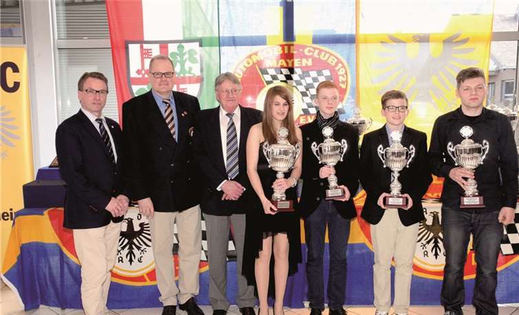 Herausragende Sportler: Fabienne Dauven, Peter Schaaf und Dirk Riebensahm Herausragende Sportler: Fabienne Dauven, Peter Schaaf und Dirk Riebensahm