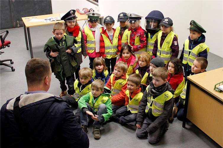 Die Polizei, Dein Freund und Helfer! 