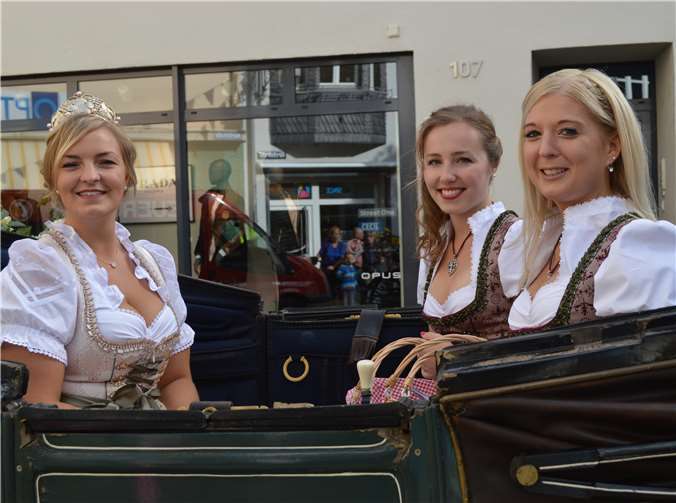 Eine strahlende Weinkönigin 