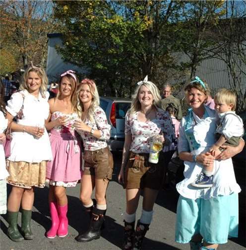 Drei Tage Party im Festzelt 