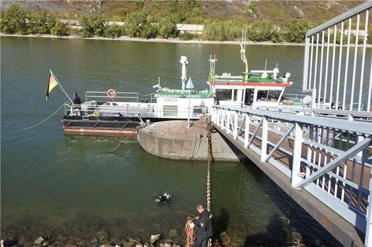 Taucher suchten Beweismittel: Zwei Granaten entdeckt 