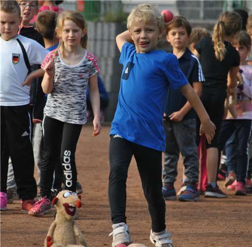Bestleistungen gefeiert und Klassenkameraden angefeuert 