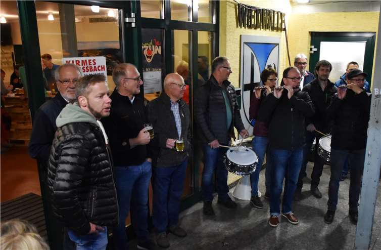 250 Fans kamen zur 3. Hüttengaudi 