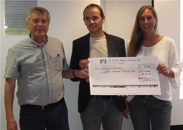 Hans Peter Röhrig überreichte Scheck für die Arbeit in Mali