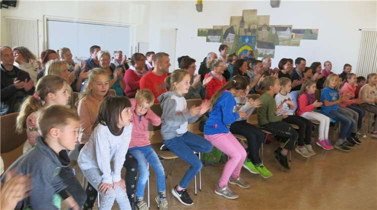 Herbstferienaktionen mit Zauber, Musik und Kultur 