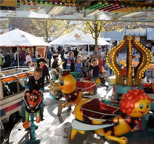 Ein Shopping-Ereignis mit süßem Hauptdarsteller 