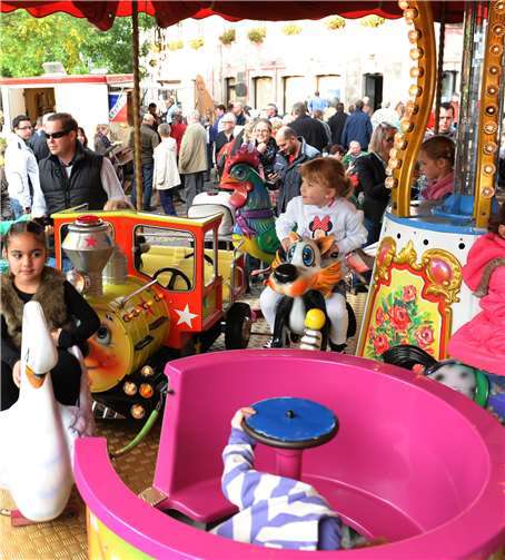 Ein Shopping-Ereignis mit süßem Hauptdarsteller 