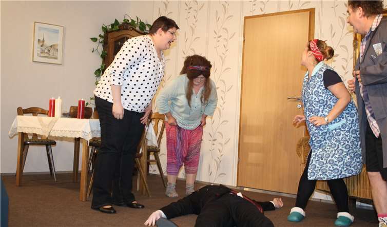 Eine Leiche mit Schweigegelübde auf Abwegen 