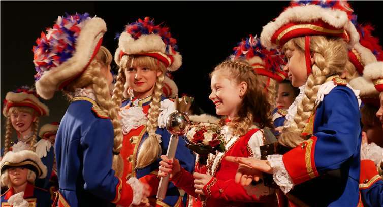 Kinderprinzessin Laura I. eröffnet die fünfte Jahreszeit 