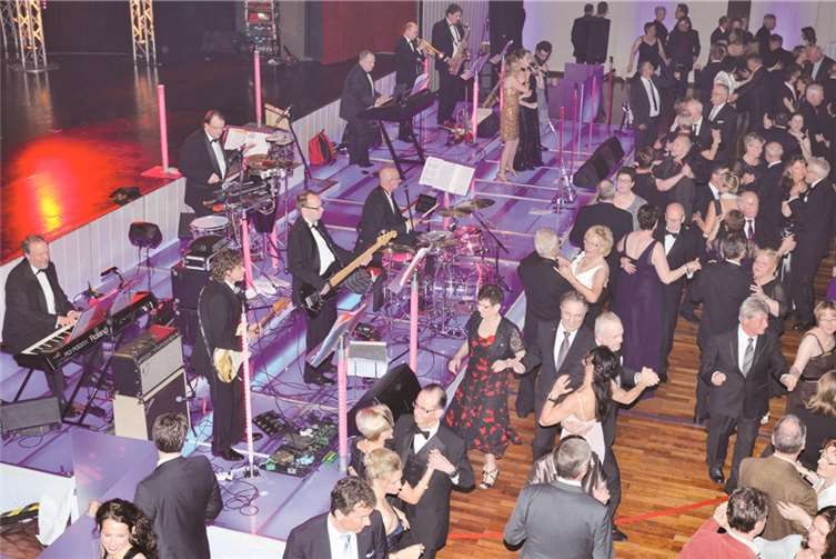 Ball des Sports tanzte bis in die Nacht in die glitzernde Welt von Las Vegas  Ball des Sports tanzte bis in die Nacht in die glitzernde Welt von Las Vegas