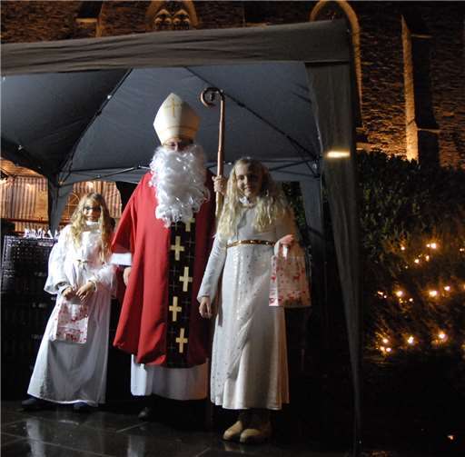 Kleinkunst und Handarbeiten wurden angeboten 