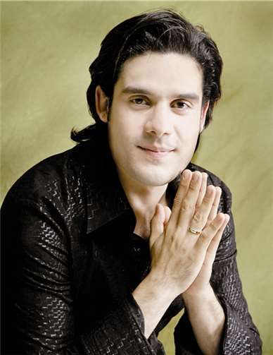 Stradivari betört mit Gentleman-Pianisten 