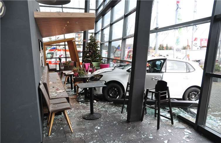 80-jährige Frau verlor Kontrolle über ihren Wagen 