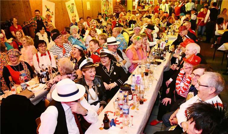 In der Schützenhalle ging es hoch her 