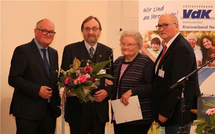 Katharina Bayer und Werner Hammes mit der höchsten Auszeichnung geehrt 