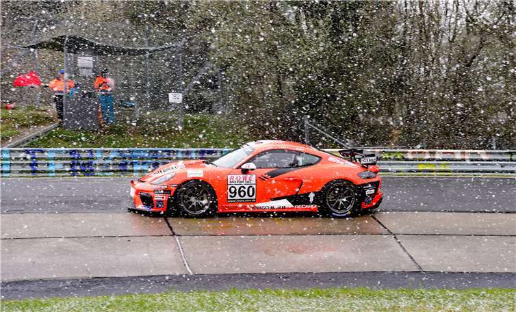 Schneegestöber beendete zweiten Lauf auf der Nordschleife vorzeitig 