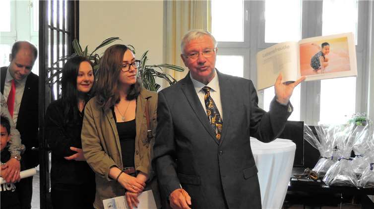 7.400 Euro für 14 Koblenzer Projekte übergeben 