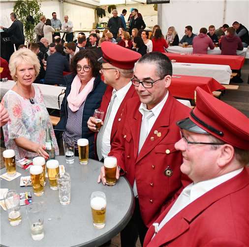 Eine Kirmes zwischen Brauchtumspflege und Moderne 