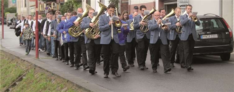 Kirmes auf der Insel im Strom 