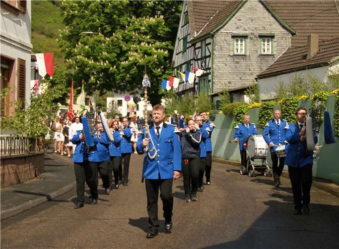 Petrus gab dem Kirmespaar seinen Segen 