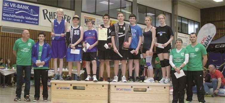 Spektakuläre Hechtsprünge und Flugeinlagen 