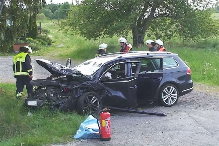 In den Gegenverkehr geschleudert 